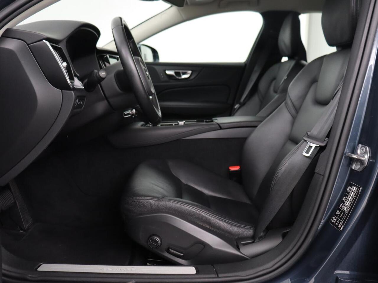 Volvo V60 2.0 T6 Recharge AWD Inscription | Leder | Camera | Carplay | Navigatie | Full LED | 18'' | Parkeerhulp | Cruise control | PHEV | Plug In