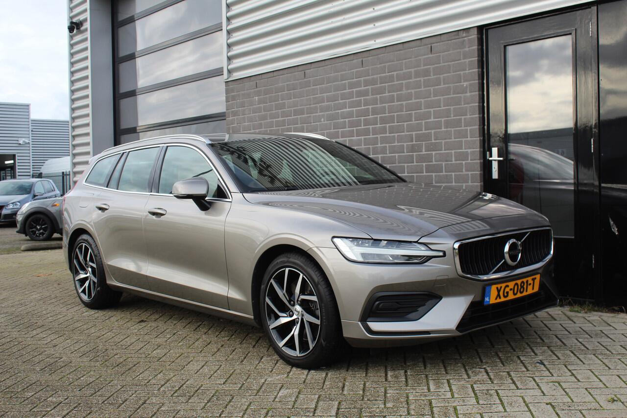 Volvo V60 2.0 T5 Momentum / Carplay / Leer / Trekhaak / N.A.P.