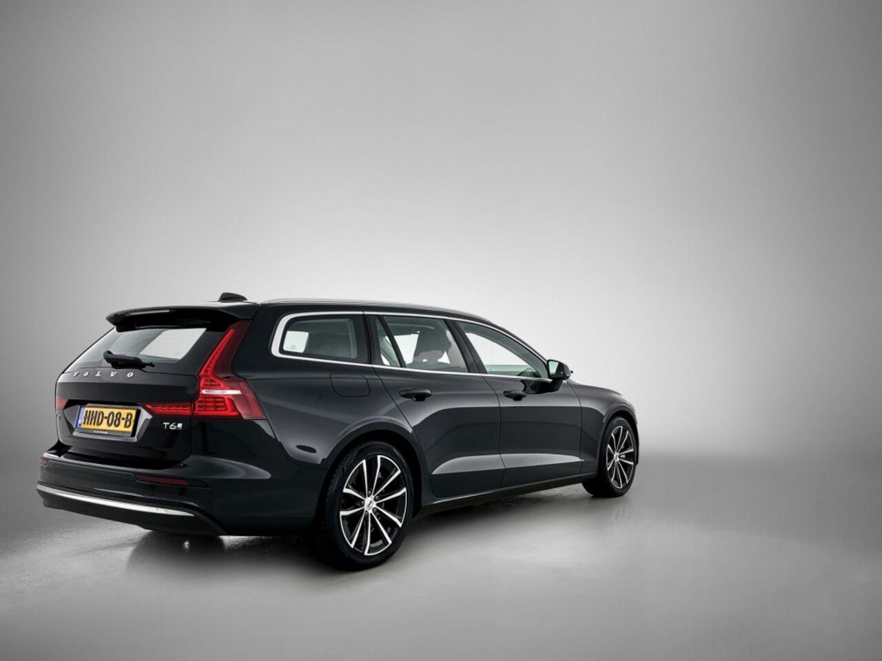 Volvo V60 2.0 T6 Bright | Leder | Trekhaak | Climate Pack | Pilot Assist |