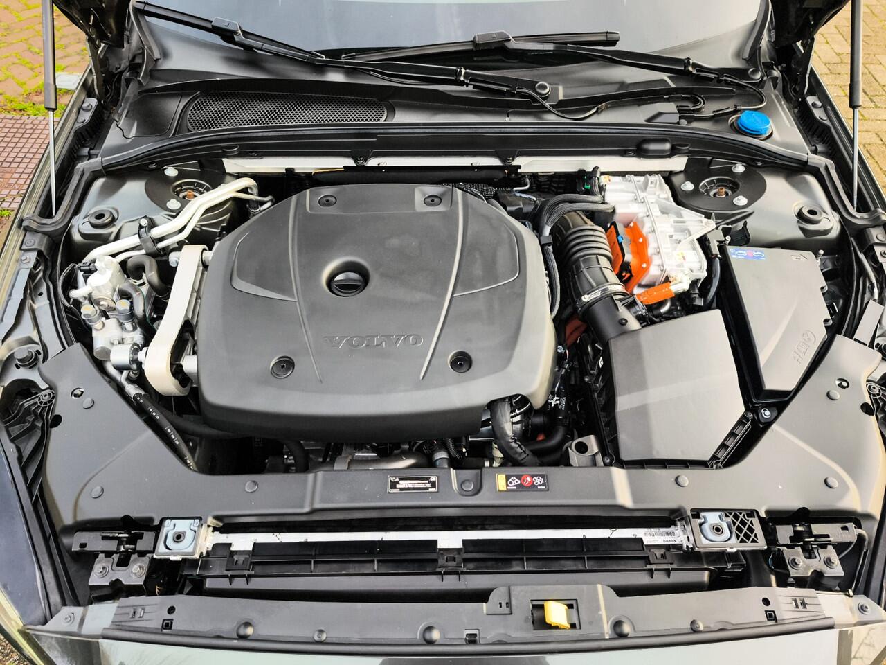 Volvo V60 2.0 T6 Recharge AWD Business Pro 1e-Eig. & Keurig-Onderh. BOVAG-Garantie. NL-Auto.