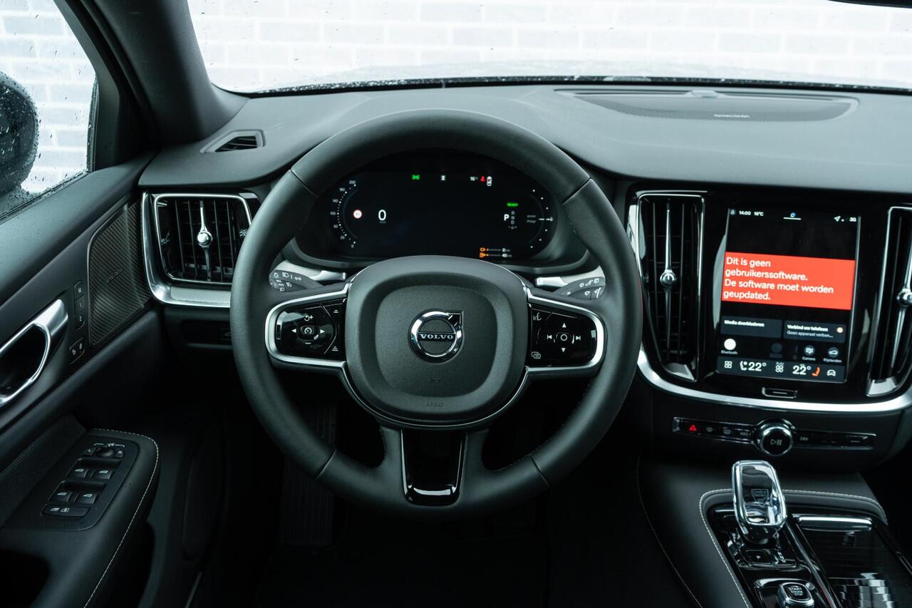 Volvo V60 T6 AWD 350 PK Plug-in hybrid Plus Dark | Extra getint glas | Verw.stoelen V+A | Parkeercamera | 19" 5-Triple Spaaks Black | Nappa Leder / Open Grid