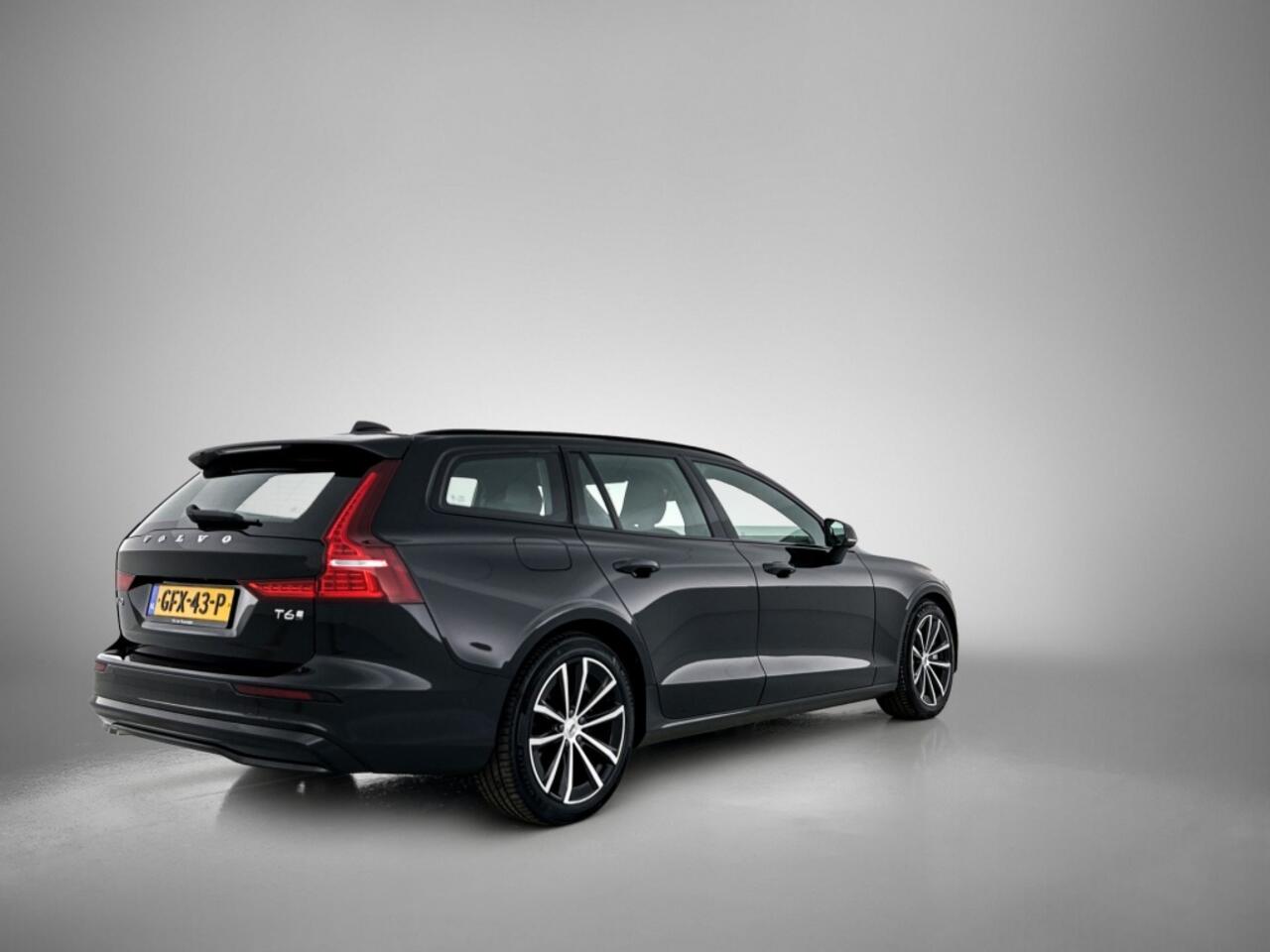 Volvo V60 2.0 T6 AWD Plus Dark | 360° Camera | Trekhaak | Panoramadak |
