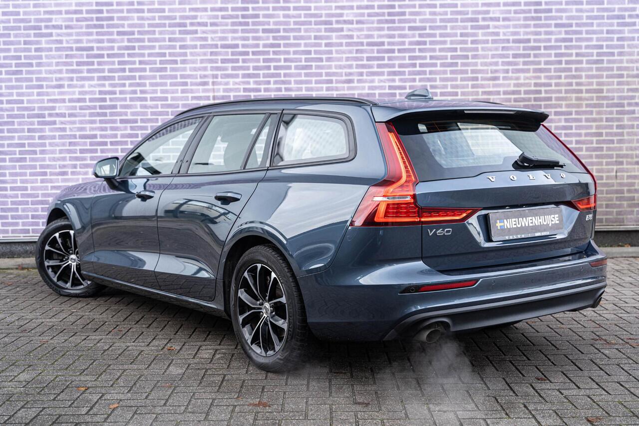 Volvo V60 2.0 B3 Momentum Advantage | Adaptieve Cruise Control | Trekhaak | Stoel-/Stuurverwarming | Parkeercamera | Navigatie | Apple CarPlay & Android Auto |