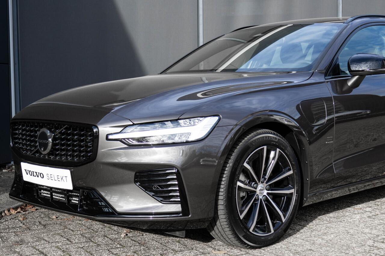 Volvo V60 T6 Plug-in hybrid AWD Plus Dark | Semi Elektrische Trekhaak | Adaptieve Cruise Control | BLIS | Elektrische verstelbare voorstoelen | Verwarmbare voorstoelen en stuurwiel | 360 graden camera |