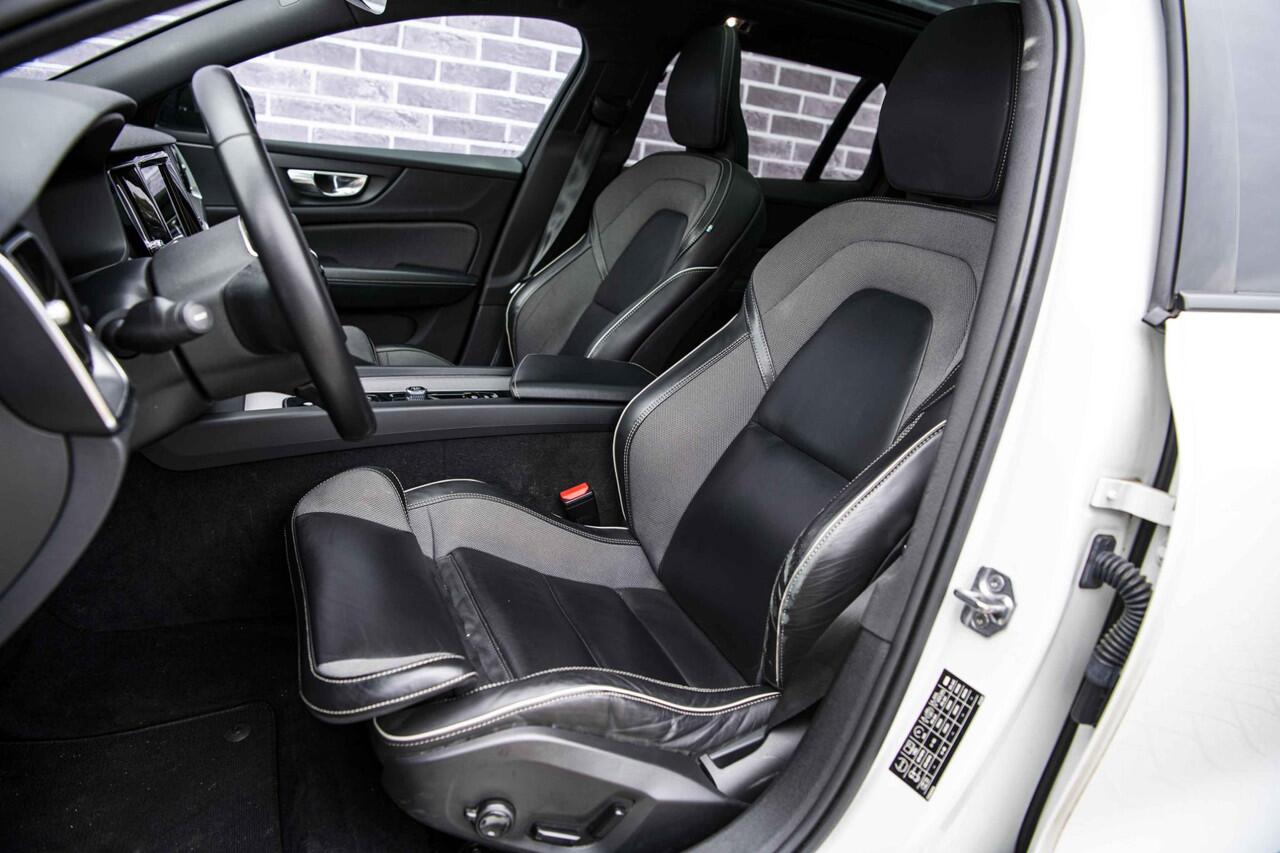 Volvo V60 2.0 B3 R-Design | Panoramadak | Parkeercamera | Parkeersensoren V + A | Adaptieve Cruise Control | Dode Hoek Detectie |