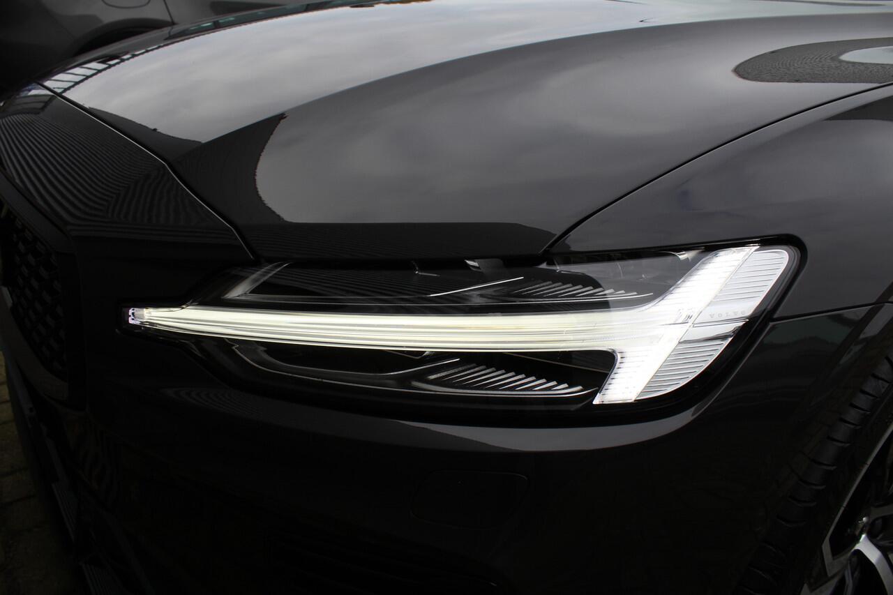 Volvo V60 2.0 T6 Plug-in hybrid AWD Plus Dark | Leder | Trekhaak | 360 Camera | H&K | Pilot Assist