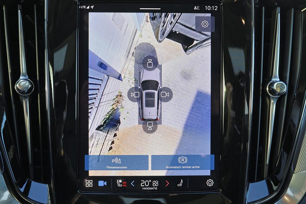 Volvo V60 B4 Plus Dark - Panorama/schuifdak - IntelliSafe Assist & Surround - 360º Camera - Harman/Kardon audio - Adaptieve LED koplampen - Verwarmde voorstoelen, stuur & achterbank - Parkeersensoren voor & achter - Elektr. bedienb. voorstoelen met geheugen - Draad