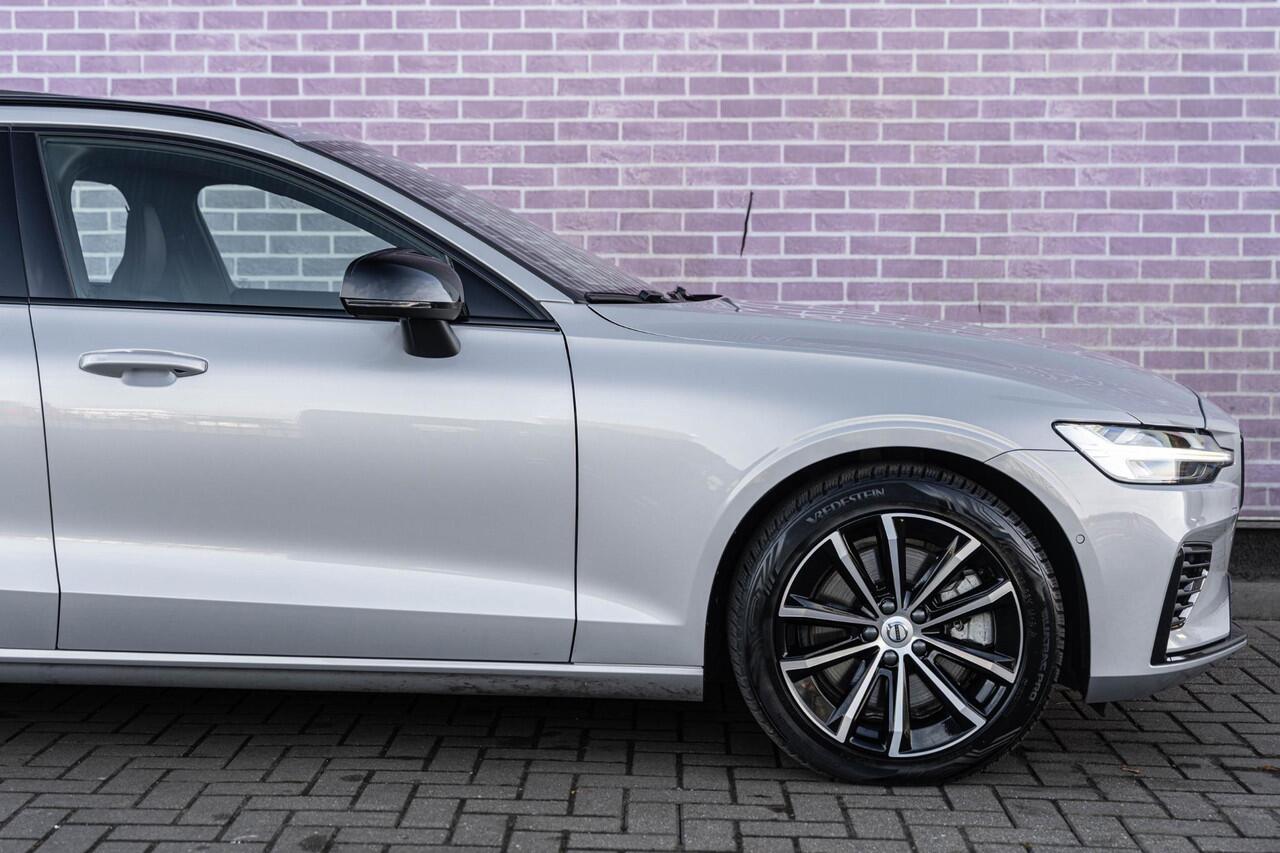 Volvo V60 2.0 T6 Plug-in hybrid AWD Plus Dark | Google | Long range | Trekhaak | Harman Kardon | Panoramadak | 360º Camera | Adaptive Cruise | BLIS | Verwarmbare voorruit | Power seats | Dodehoekdetectie |