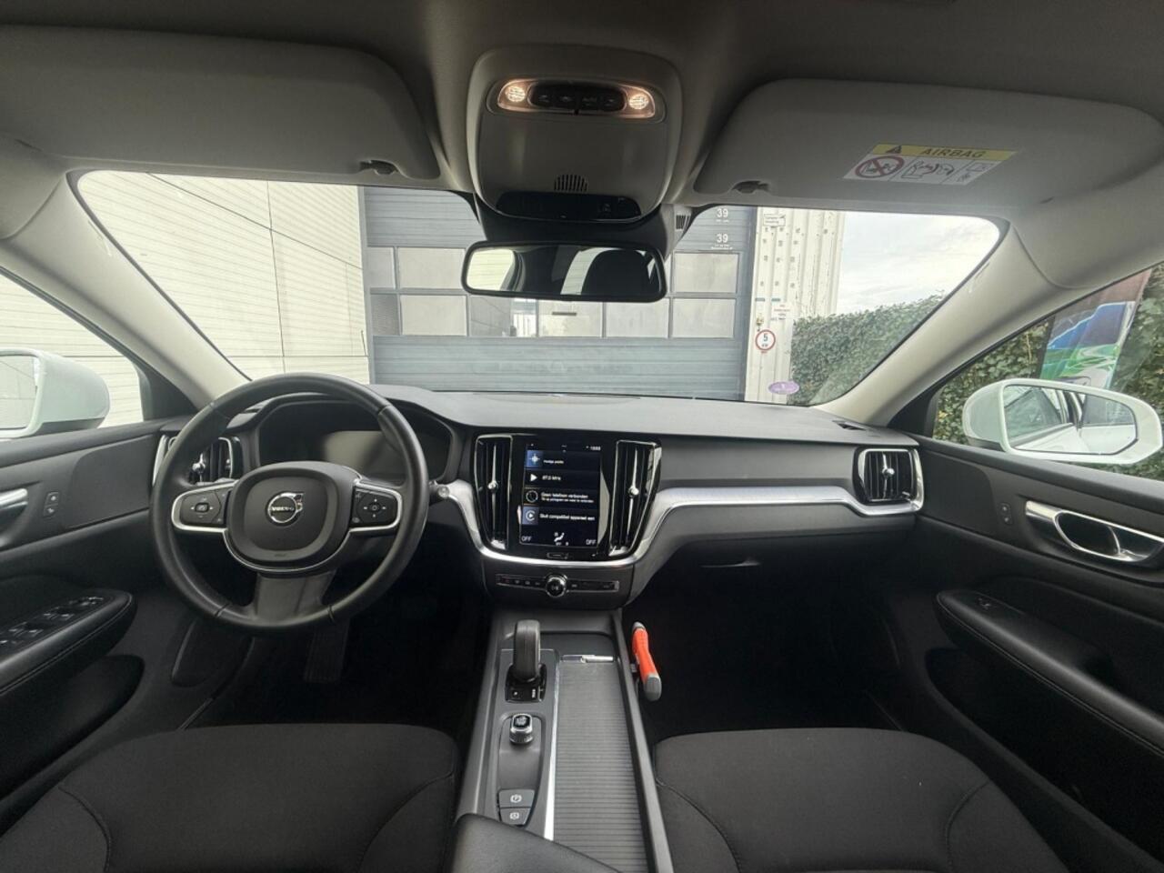 Volvo V60 2.0 B3 Mom. Adv.