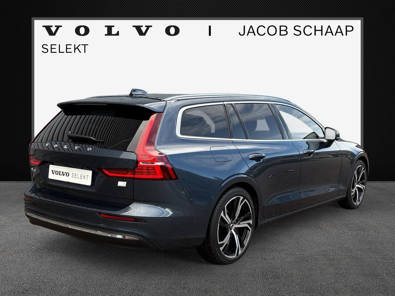 Volvo V60 T6 350PK Automaat Recharge AWD Plus Bright | ACC | Panoramadak | 360 camera | Stuurverwarming | 19"LMV | Elektr. stoel