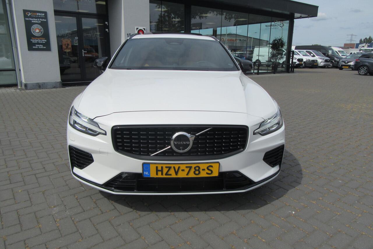 Volvo V60 2.0 T6 Plug-in hybrid AWD Ultra Dark, Full Options