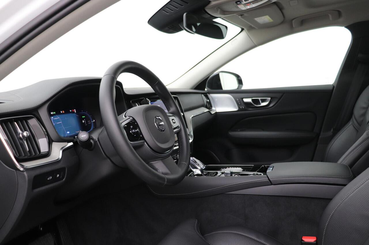 Volvo V60 T8 Plug-in hybrid Ultra Dark | Bowers&Wilkins | Massage | Head-Up | ACC | Panoramadak | 360° Camera