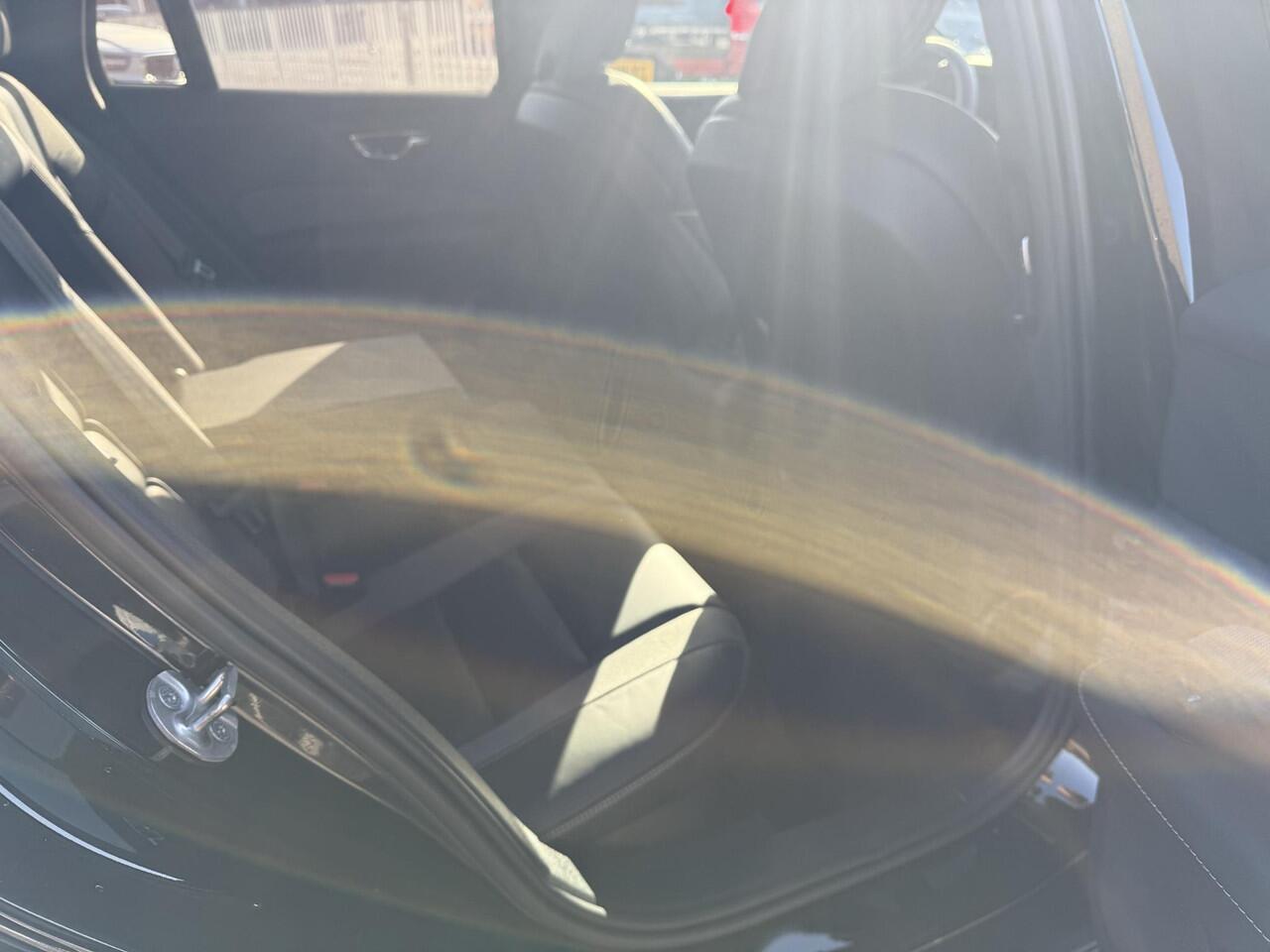 Volvo V60 2.0 T6 350 pk Long Range Plus Dark