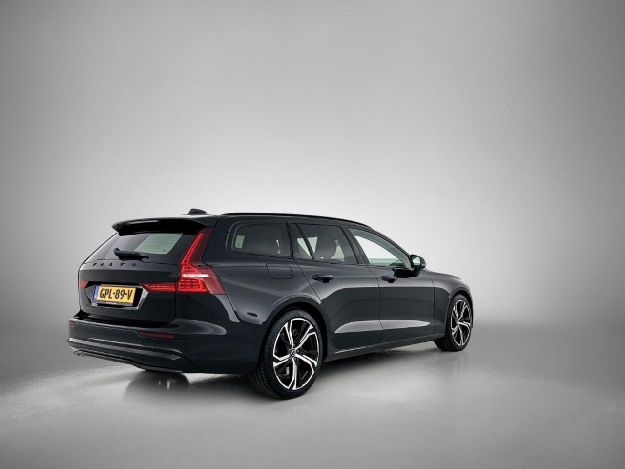 Volvo V60 2.0 T6 AWD Plus Dark | Trekhaak | Harman/Kardon | 360 graden cam
