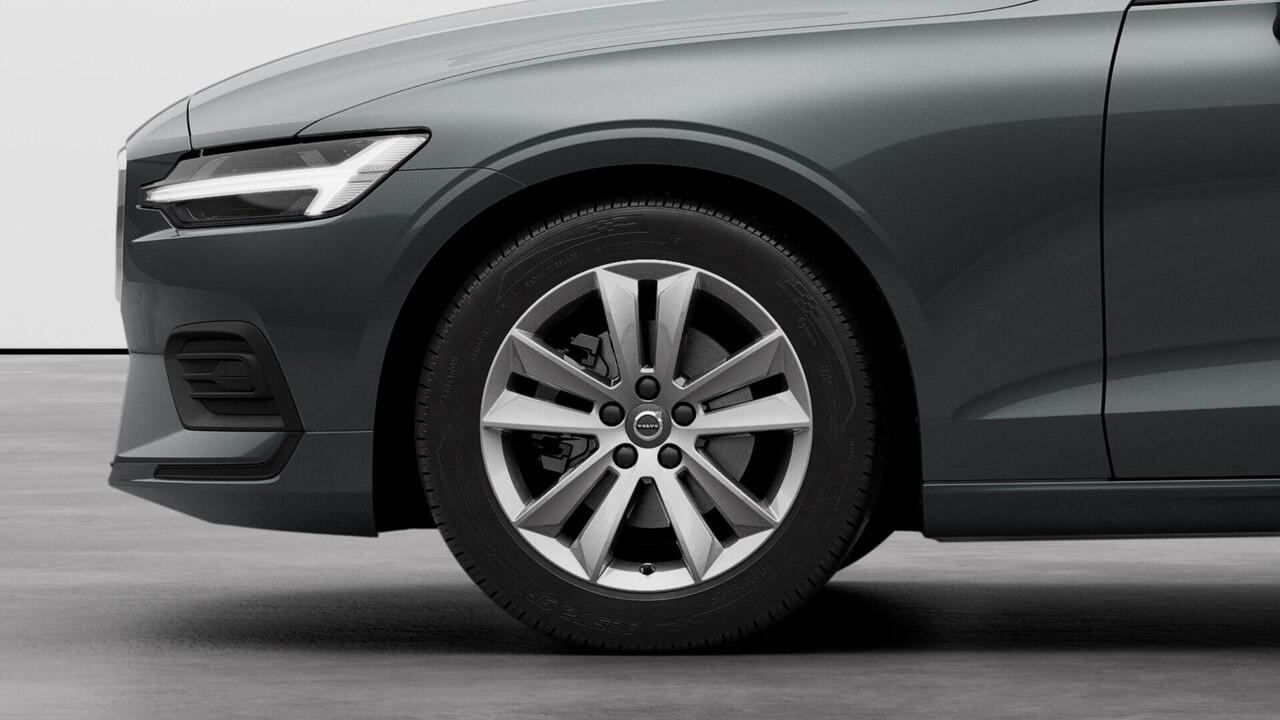 Volvo V60 2.0 B4 Essential | Direct Beschikbaar | Adaptieve Cruise Control | Dodehoekwaarschuwing | Stoelverwarming V+A | Stuurwielverwarming | Parkeersensoren V+A | Achteruitrijcamera