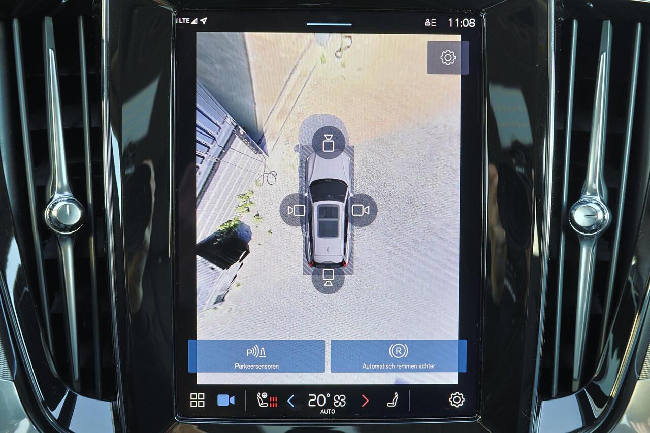 Volvo V60 T6 Recharge AWD Plus Dark - IntelliSafe Assist & Surround - 360º Camera - Harman/Kardon audio - Adaptieve LED koplampen - Verwarmde voorstoelen, stuur & achterbank - Parkeersensoren voor & achter - Elektr. bedienb. voorstoelen met geheugen - Extra getint 