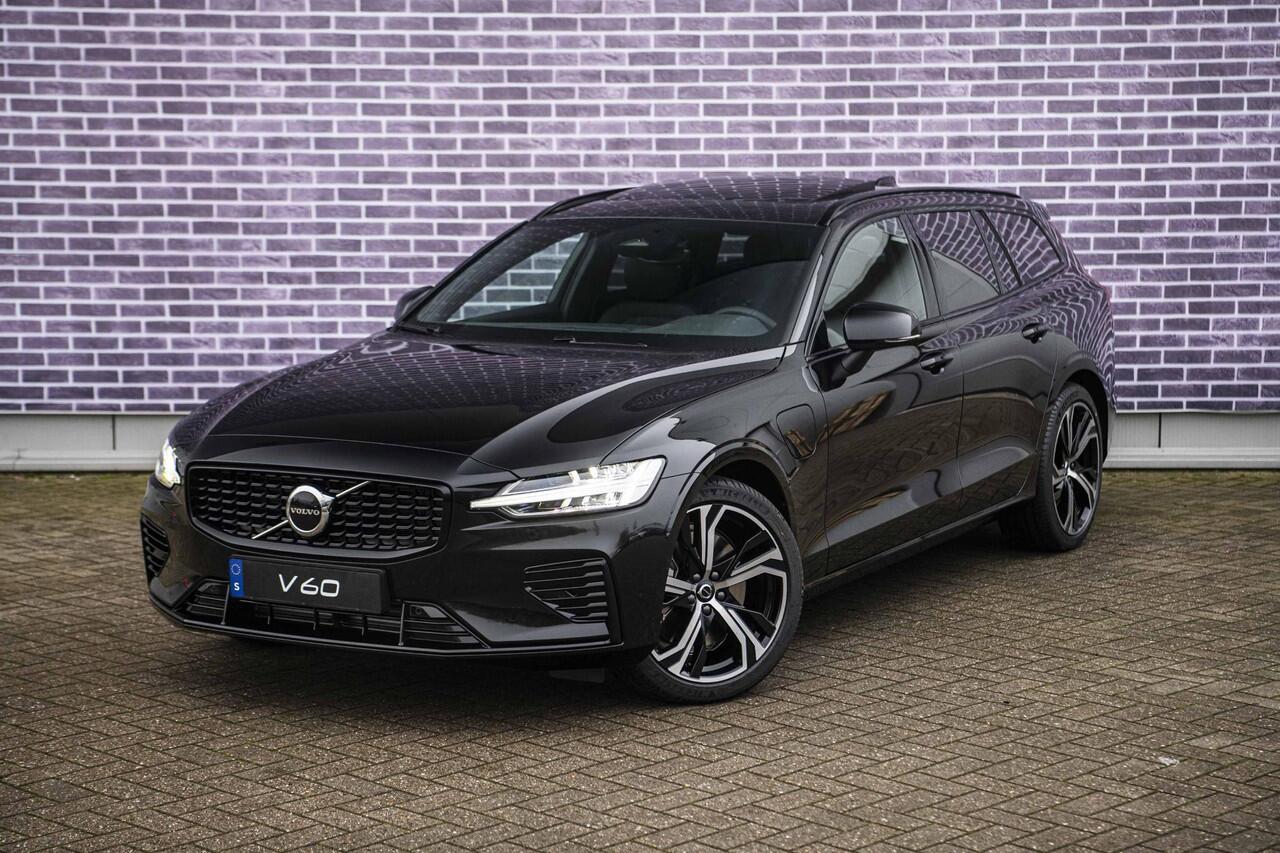 Volvo V60 T8 Plug-in hybrid AWD Plus Dark | Schuif-/Kanteldak | Harman Kardon Audio | Adaptive Cruise Control | Achteruitrijcamera | Keyless Entry | Elek. Verst. Voorstoelen
