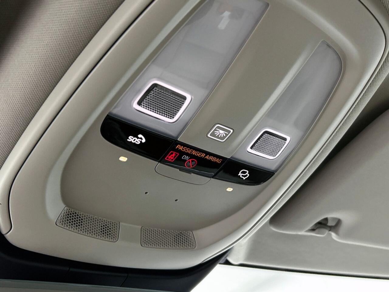 Volvo V60 2.0 T6 AWD Plus Dark | Trekhaak | Harman/Kardon | 360 graden cam