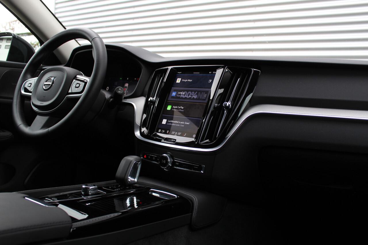 Volvo V60 2.0 T6 Plug-in hybrid AWD Plus Dark | Leder | Trekhaak | 360 Camera | H&K | Pilot Assist