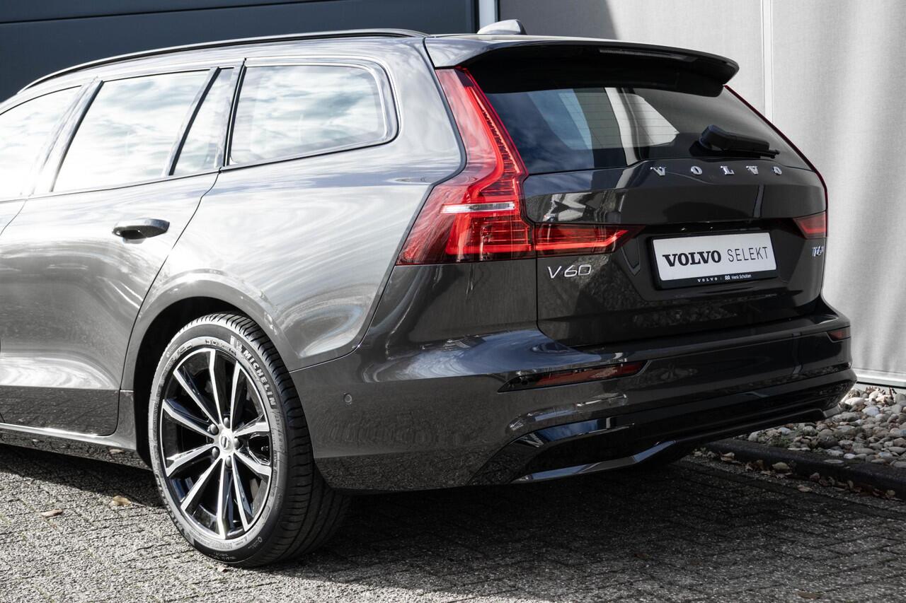 Volvo V60 T6 Plug-in hybrid AWD Plus Dark | Semi Elektrische Trekhaak | Adaptieve Cruise Control | BLIS | Elektrische verstelbare voorstoelen | Verwarmbare voorstoelen en stuurwiel | 360 graden camera |