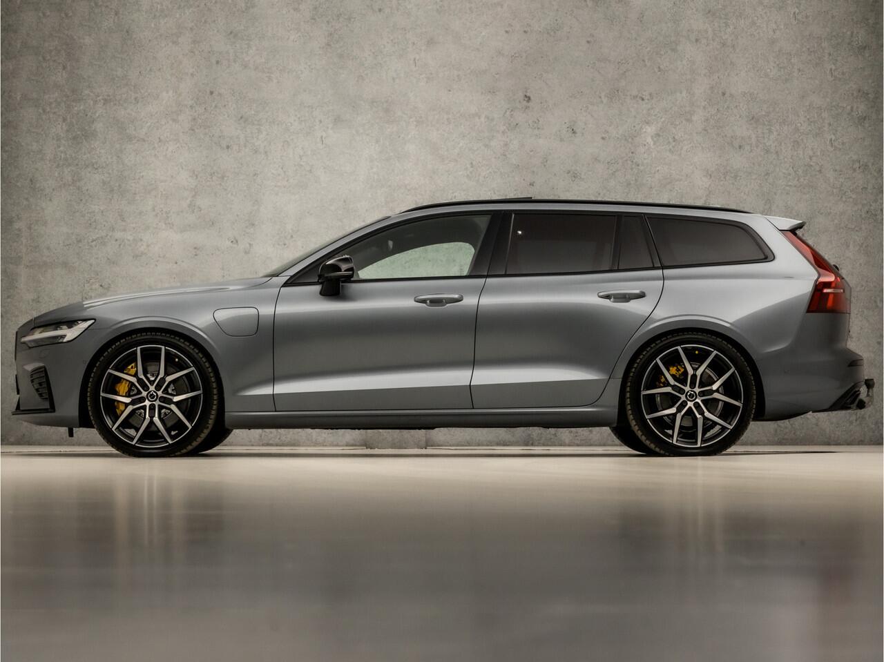 Volvo V60 2.0 T8 Twin Engine AWD Polestar Engineered 407Pk Automaat (PANORAMADAK, BOWERS&WILKINS AUDIO, HEAD-UP DISPLAY, KEYLESS, 360 GRADEN CAMERA, GELE GORDELS, TREKHAAK WEGKLAPBAAR, STANDKACHEL, 20 INCH)