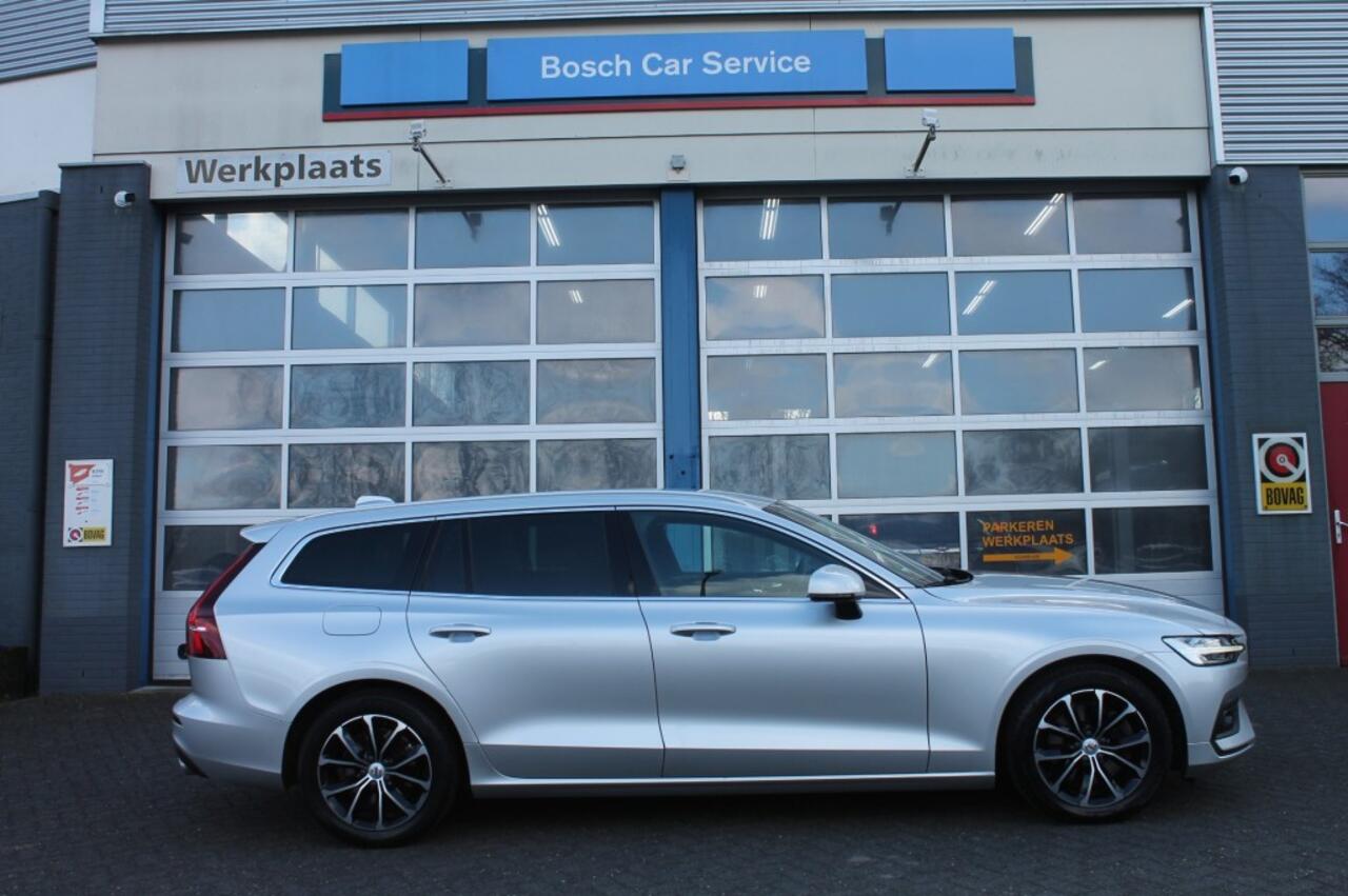 Volvo V60 2.0 B3 INSCRIPTION 1e eigenaar **NL-Auto** leer/trekhaak / mild hybrid