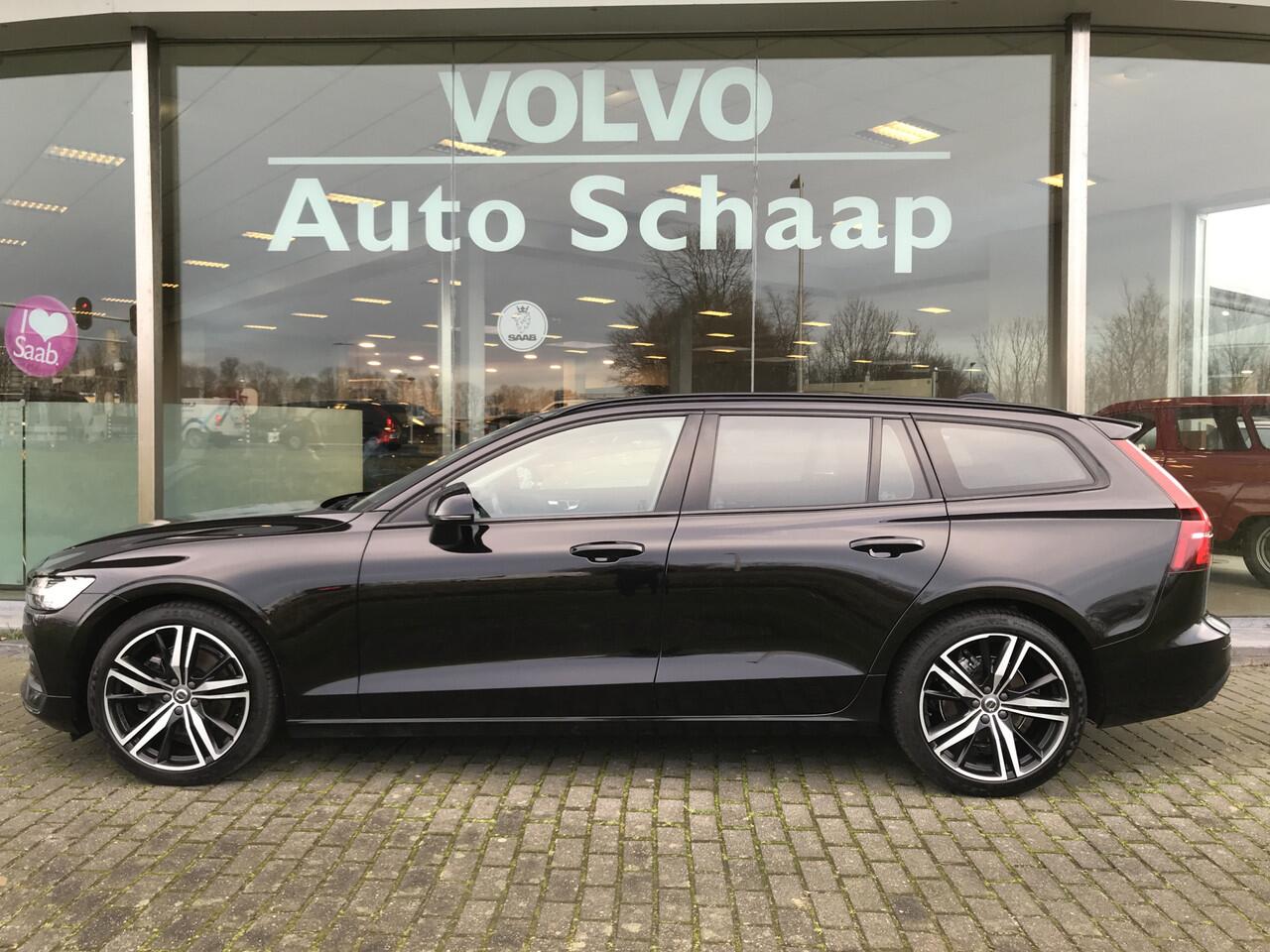 Volvo V60 2.0 B3 Momentum Advantage Automaat | Rijklaar incl 12 mnd Bovag | Carplay Darktint Trekhaak DAB
