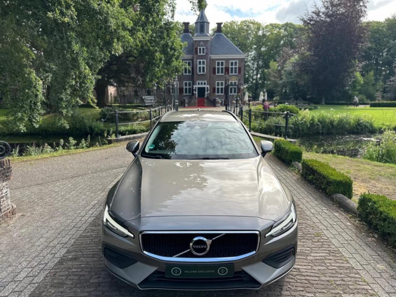 Volvo V60 2.0 B3 Momentum | Camera | Leder | Bliss | Pilot |