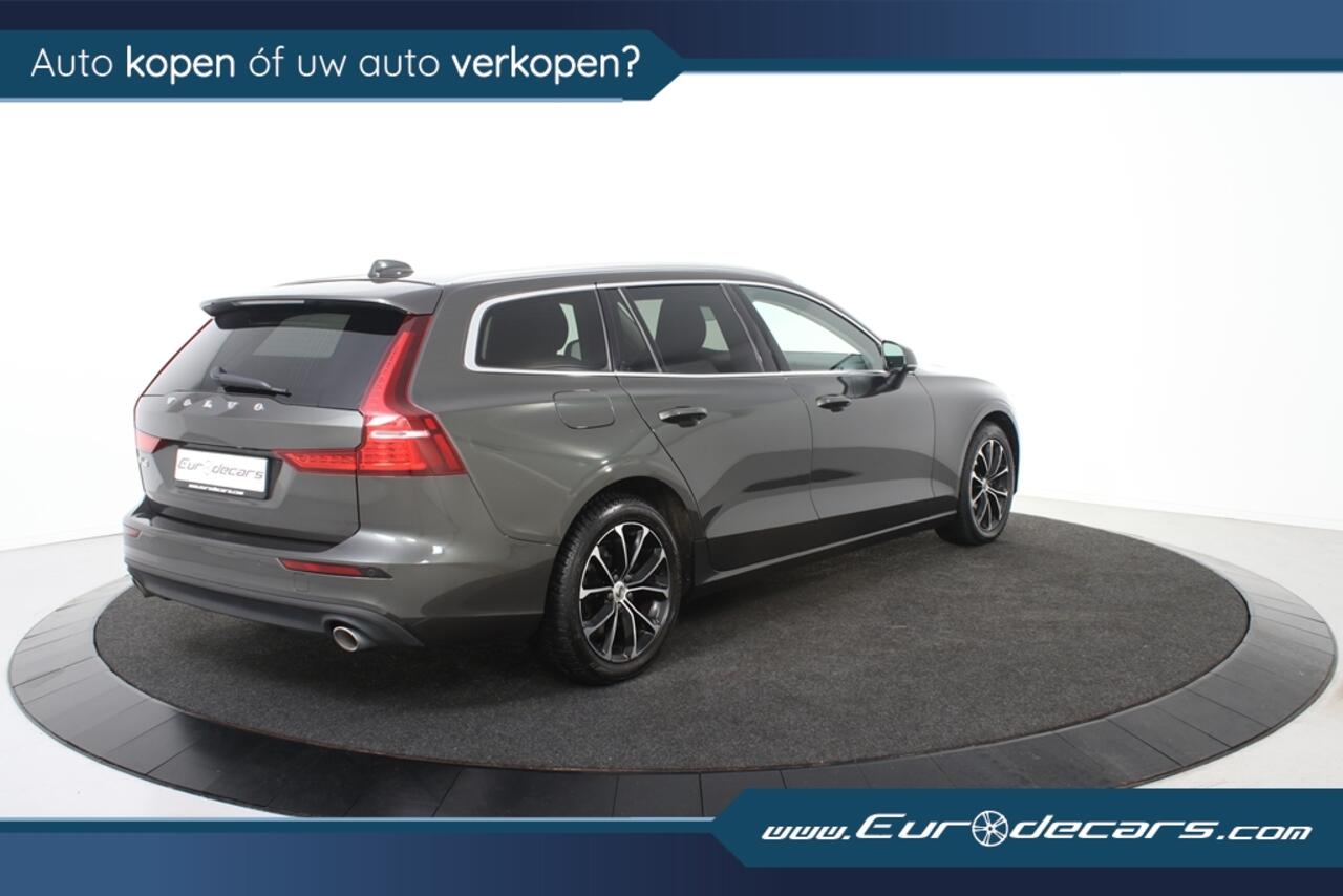 Volvo V60 2.0 B3 Momentum *1ste Eigenaar*Navigatie*Park assist*