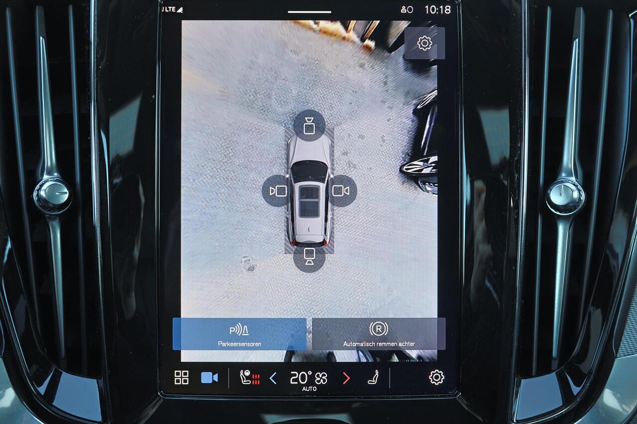 Volvo V60 T6 Recharge AWD Plus Dark - IntelliSafe Assist & Surround - 360º Camera - Harman/Kardon audio - Adaptieve LED koplampen - Verwarmde voorstoelen, stuur & achterbank - Parkeersensoren voor & achter - Elektr. bedienb. voorstoelen met geheugen - Extra getint 