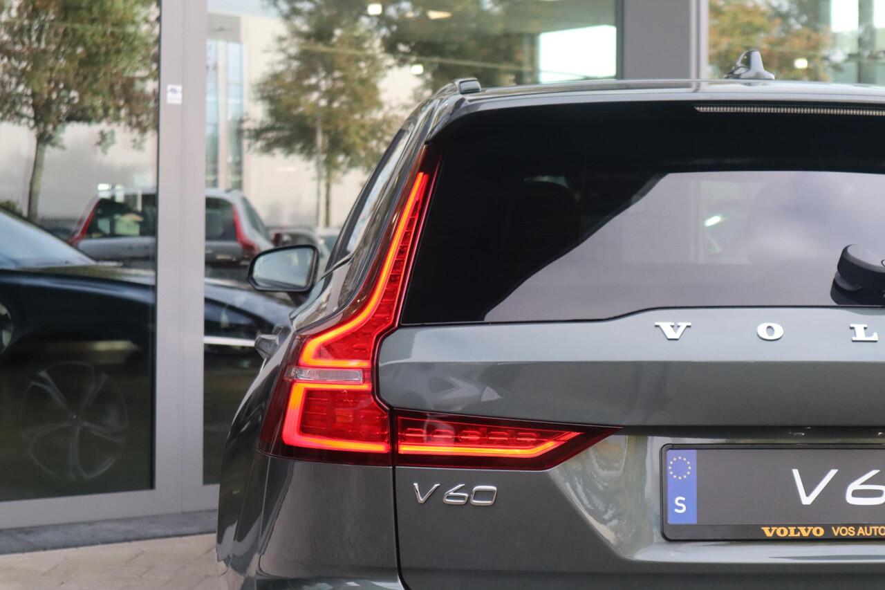 Volvo V60 2.0 T6 Plug-in hybrid AWD Plus Dark |Nieuw uit voorraad leverbaar!|