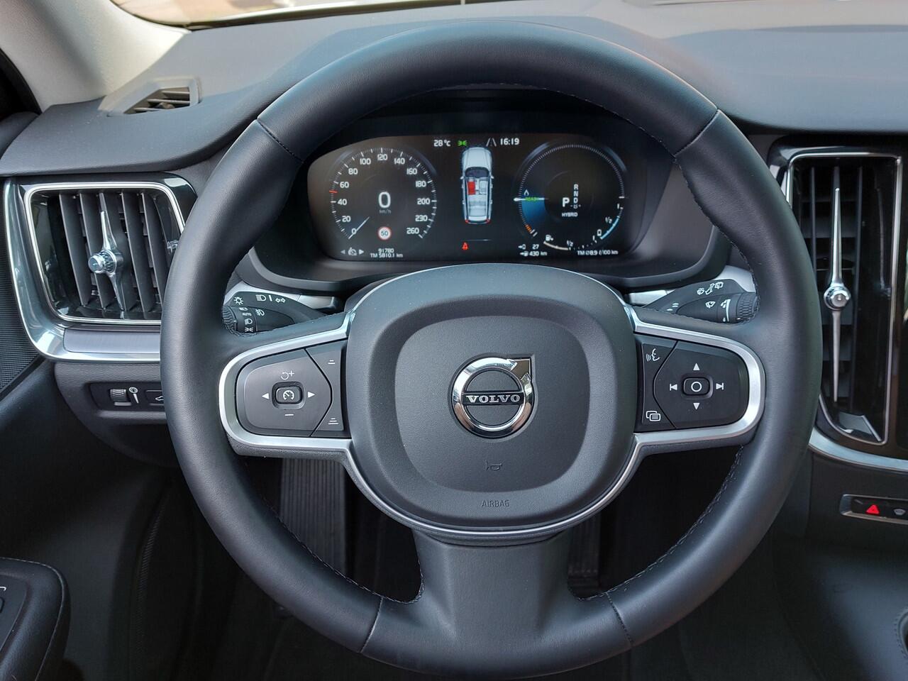 Volvo V60 2.0 T6 Recharge AWD Business Pro | Navi | Apple Carplay + Android Auto | Clima | Adap.Cruise | Led Koplampen | Keyless Entry | Dodehoek+Rijstrook+Licht+Regensensor | Privacy Glass | 18''lm