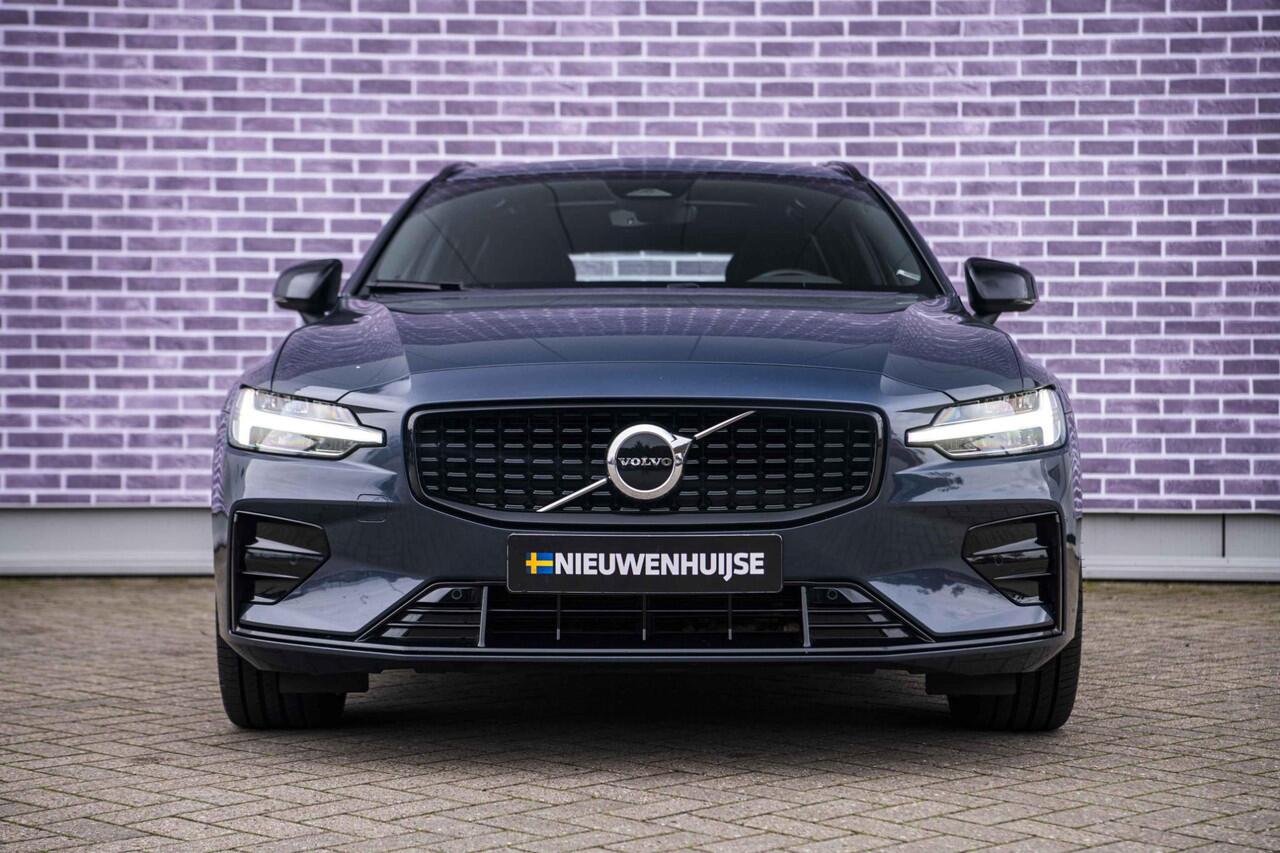 Volvo V60 2.0 B4 Plus Dark | Panorama Dak | Adaptieve cruise control | Elektrisch verstelbare voorstoelen | Stoel/stuur verwarming |