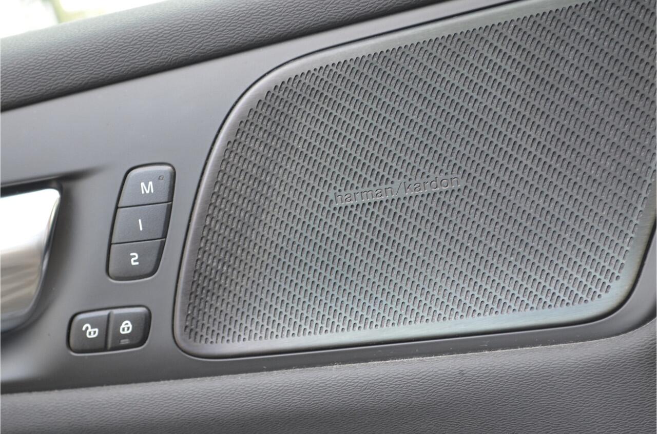 Volvo V60 2.0 T6 Hybride AWD Pano | Harman Kardon | Memory stoel | Stuur + Stoelverwarming | Pilot assist | a.Camera | Carplay