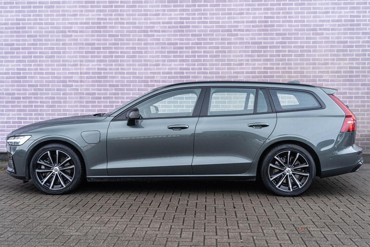 Volvo V60 2.0 T6 Plug-in hybrid AWD Plus Dark | Stoel-/Stuurverwarming | 360 Camera | Trekhaak | Keyless Entry | Dodehoekdetectie | Adaptive Cruise Control | Google | Long Range |