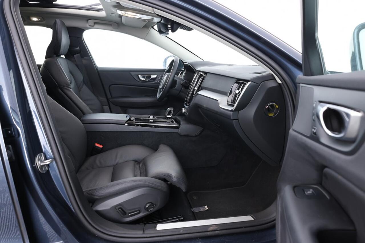 Volvo V60 2.0 T8 Plug-in hybrid AWD Plus Bright | PANORAMADAK ? 1e Eigenaar