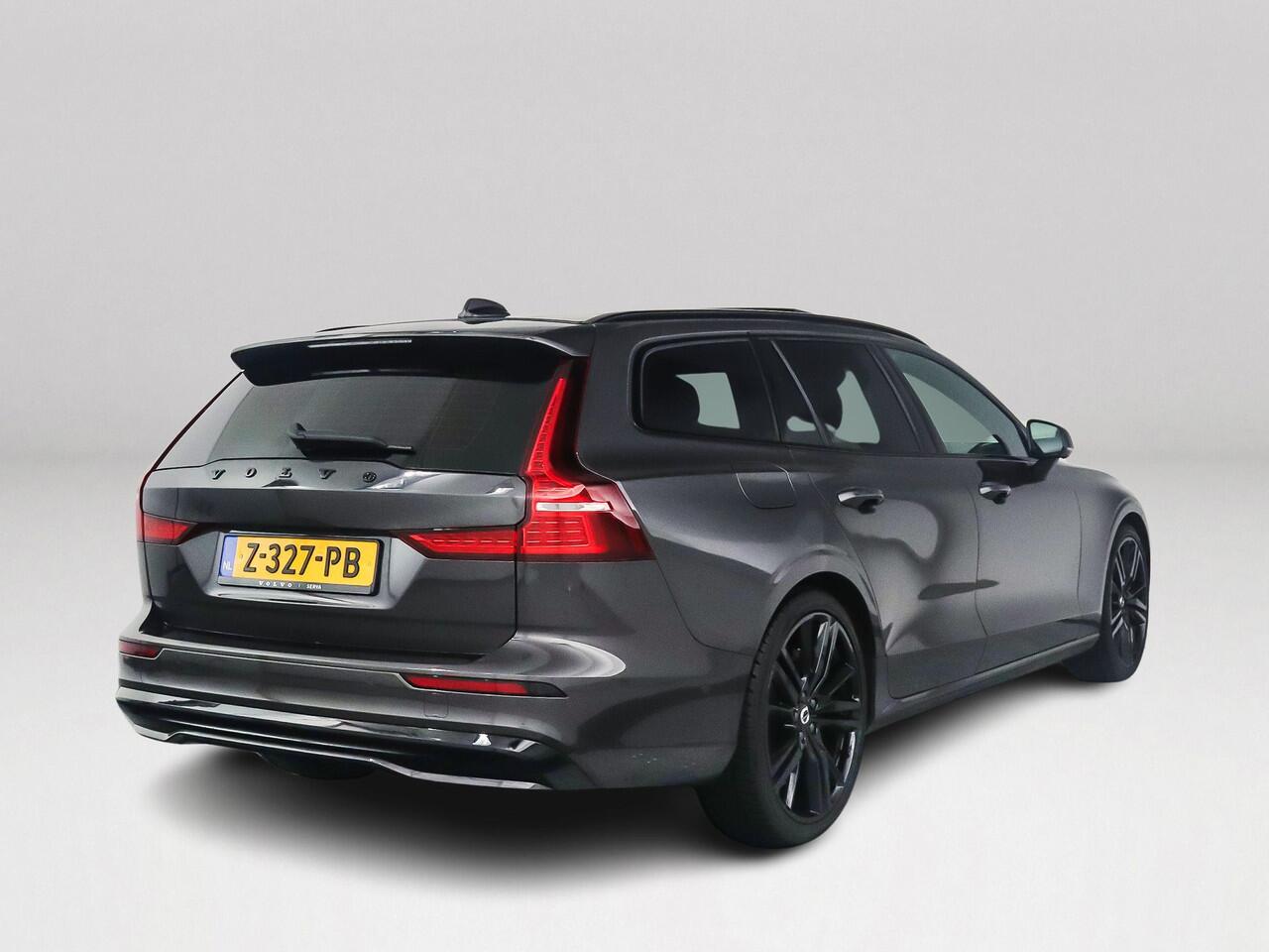 Volvo V60 T6 Recharge Aut. AWD Plus Dark | Panoramadak | 360° camera | Harman Kardon | Trekhaak | Stoel- stuurverwarming