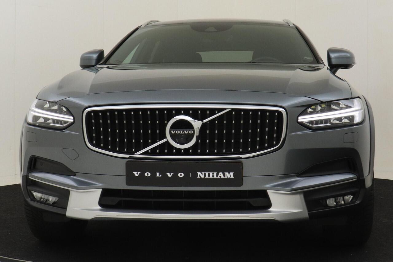 Volvo V90 CROSS COUNTRY T6 PRO -HARMAN/KARDON|LEDER|ADAP.LED|360°CAM|20"|STANDKACHEL|ADAP.CRUISE|KEYLESS