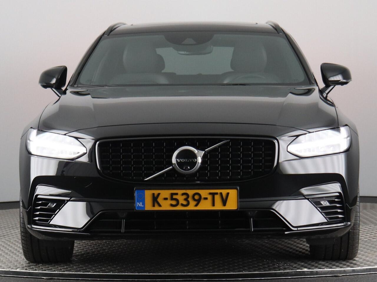 Volvo V90 2.0 T6 AWD R-Design (NL-Auto / Pano / H&K / Head-Up)
