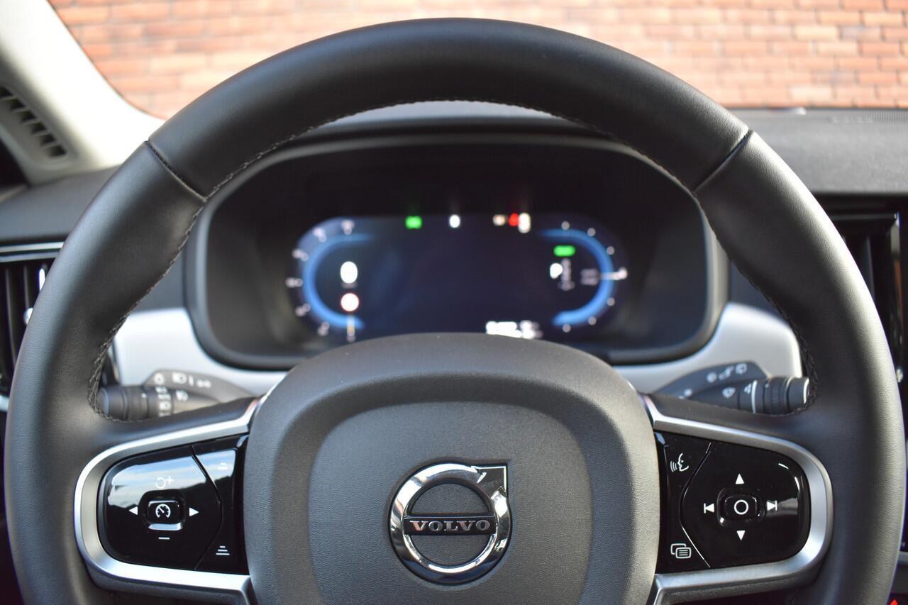 Volvo V90 T6 350PK Plug-in hybrid AWD Plus Dark | Harman/Kardon | 360 Camera | Trekhaak |