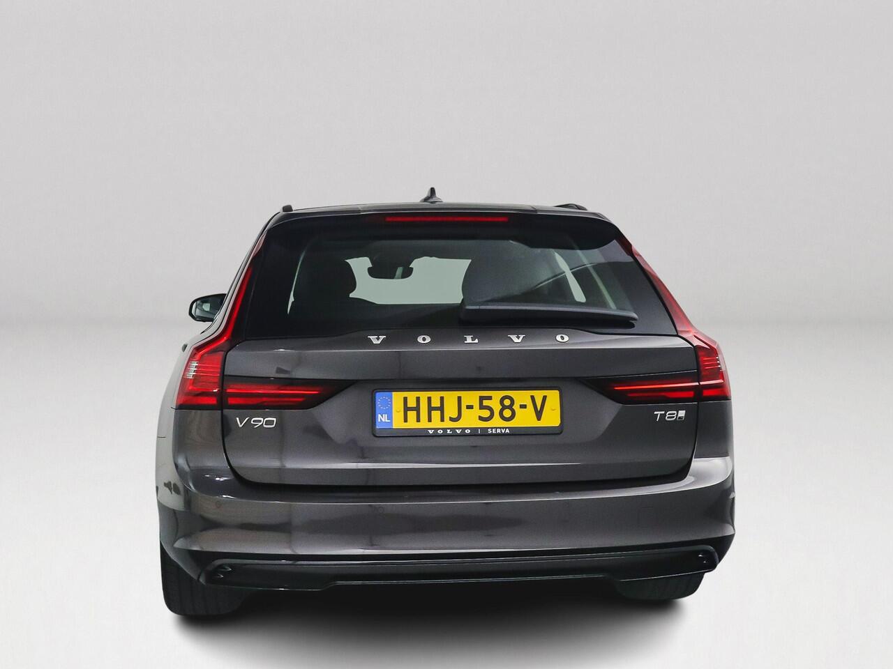 Volvo V90 T8 Plug-in hybrid AWD Ultra Dark | Panoramadak | 360° camera | Harman Kardon | Stoel- en Stuurverwarming | Trekhaak