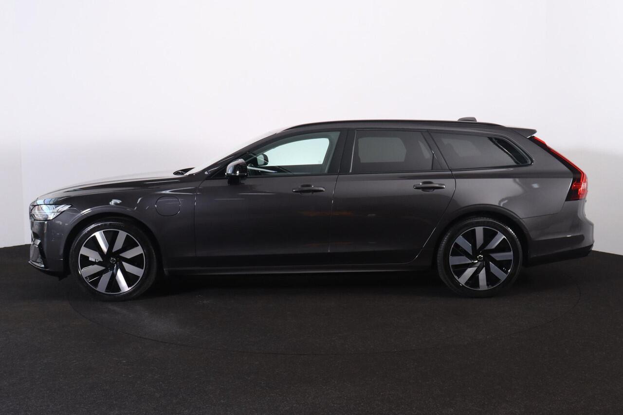 Volvo V90 T6 Recharge AWD Plus Dark - IntelliSafe Assist & Surround - 360º Camera - Harman/Kardon audio - Adaptieve LED koplampen - Verwarmde voorstoelen, stuur & achterbank - Parkeersensoren voor & achter - Elektr. bedienb. voorstoelen met geheugen - Extra getint 
