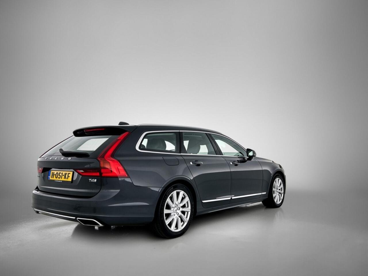 Volvo V90 2.0 T4 Inscription | Leder | Adaptive Cruise | Trekhaak