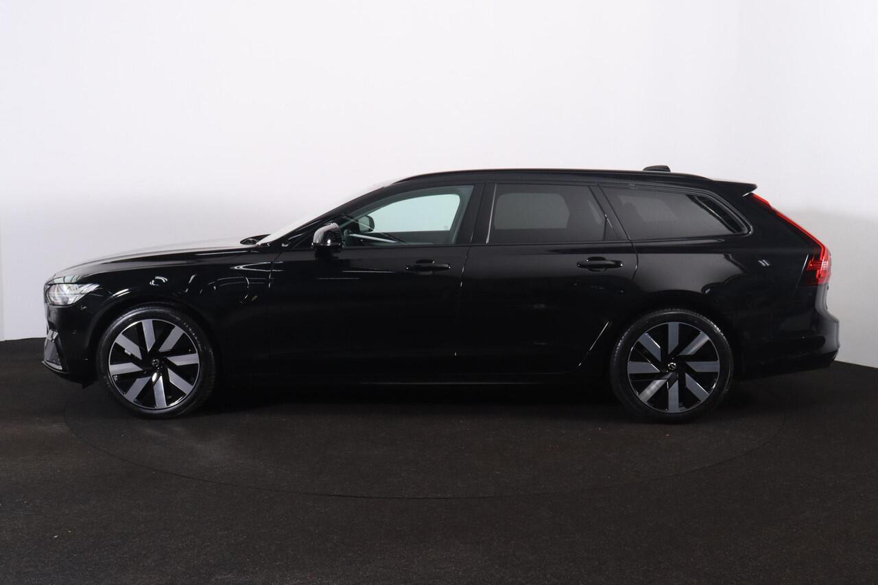 Volvo V90 T6 Recharge AWD Plus Dark - IntelliSafe Assist & Surround - 360º Camera - Harman/Kardon audio - Adaptieve LED koplampen - Verwarmde voorstoelen, stuur & achterbank - Parkeersensoren voor & achter - Elektr. bedienb. voorstoelen met geheugen - Extra getint 