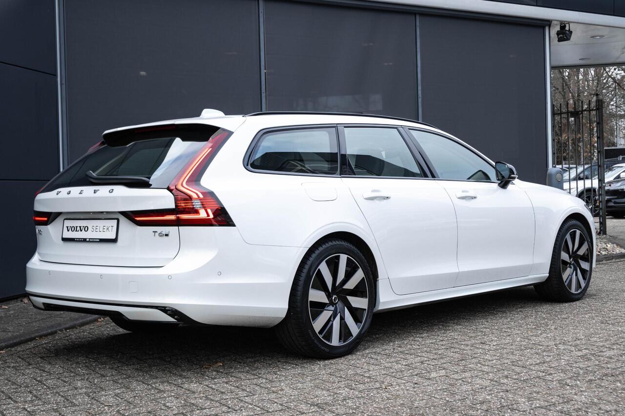 Volvo V90 T6 Automaat AWD Ultra Dark | Verwarmde Voorstoelen en Stuurwiel | Standkachel | Panoramisch Schuif-/Kanteldak | Harman Kardon Premium Audio | 360º Camera | Gelamineerde zijruiten en achterruit | Zonnescherm Zijramen Achter