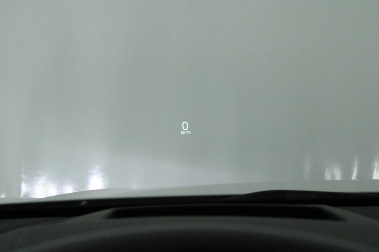 Volvo V90 Cross Country 2.0 B5 250pk AWD Pro Trekhaak Camera B&W Audio Leder Geventileerde Stoelen HUD Panoramadak