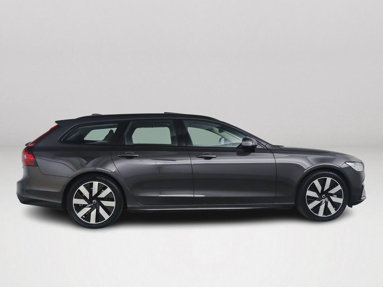 Volvo V90 T8 Plug-in hybrid AWD Ultra Dark | Panoramadak | 360° camera | Harman Kardon | Stoel- en Stuurverwarming | Trekhaak