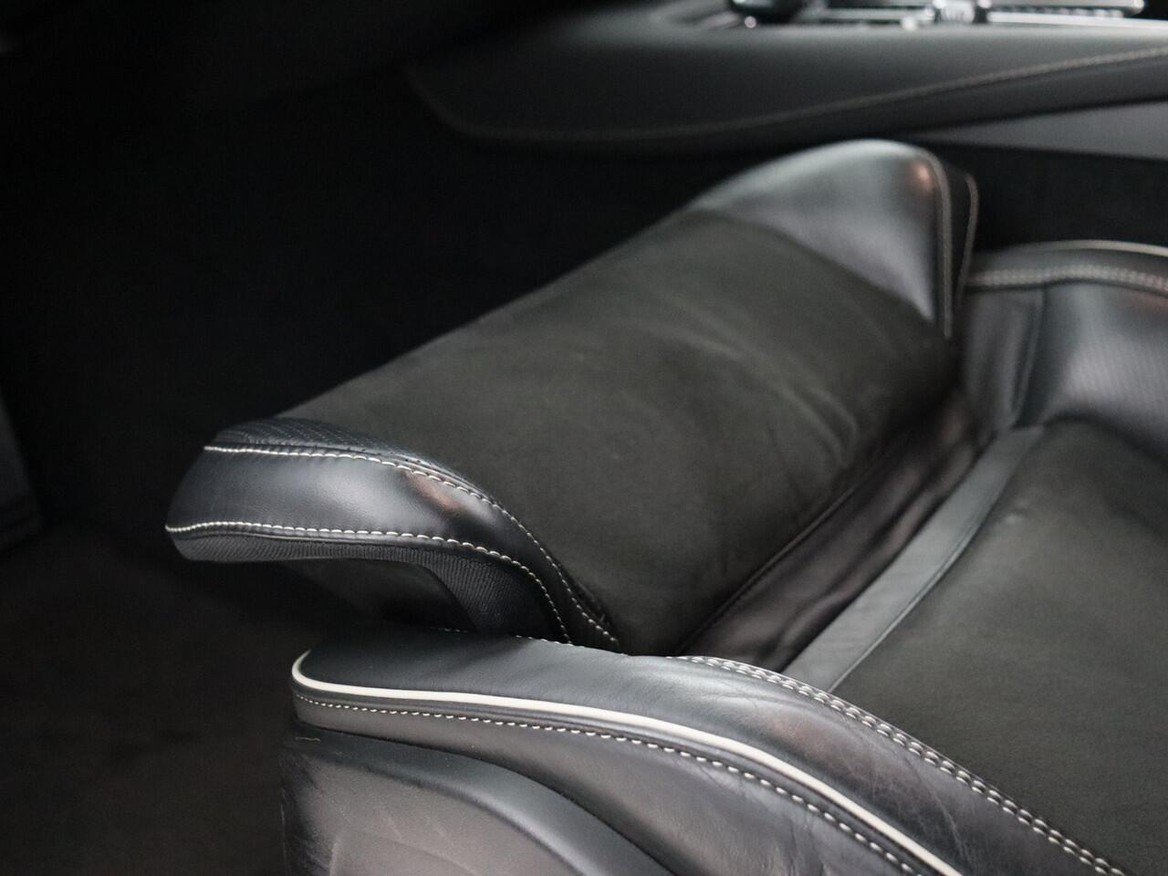 Volvo V90 2.0 T6 AWD R-Design (NL-Auto / Pano / H&K / Head-Up)