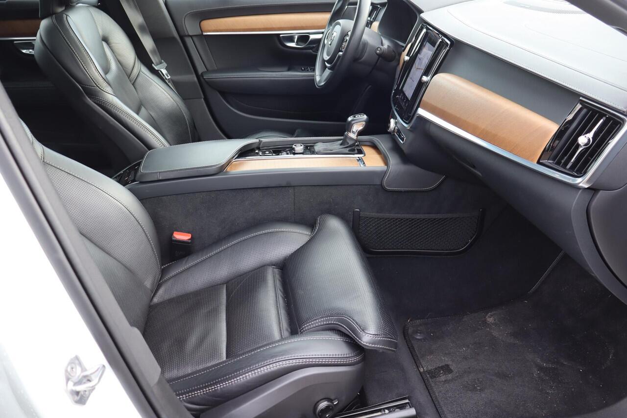 Volvo V90 2.0 T4 Inscription BTW Auto, Pilot assist, Adaptieve Cruise control, Panoramadak, Schuif- kanteldak, Trekhaak, Stoel- en stuurverwarming, Apple Carplay