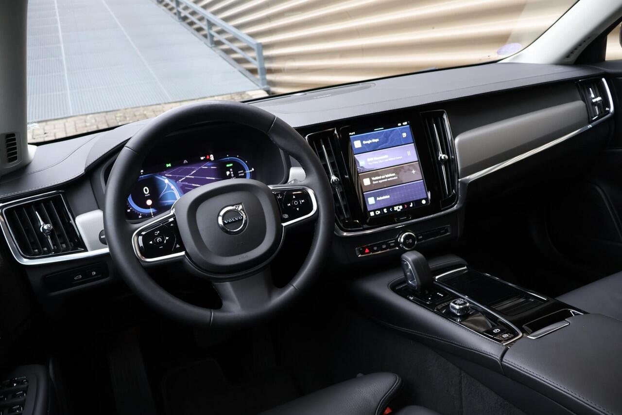 Volvo V90 T6 Plug-in hybrid AWD Plus Dark | Harman Kardon audio | Getint glas